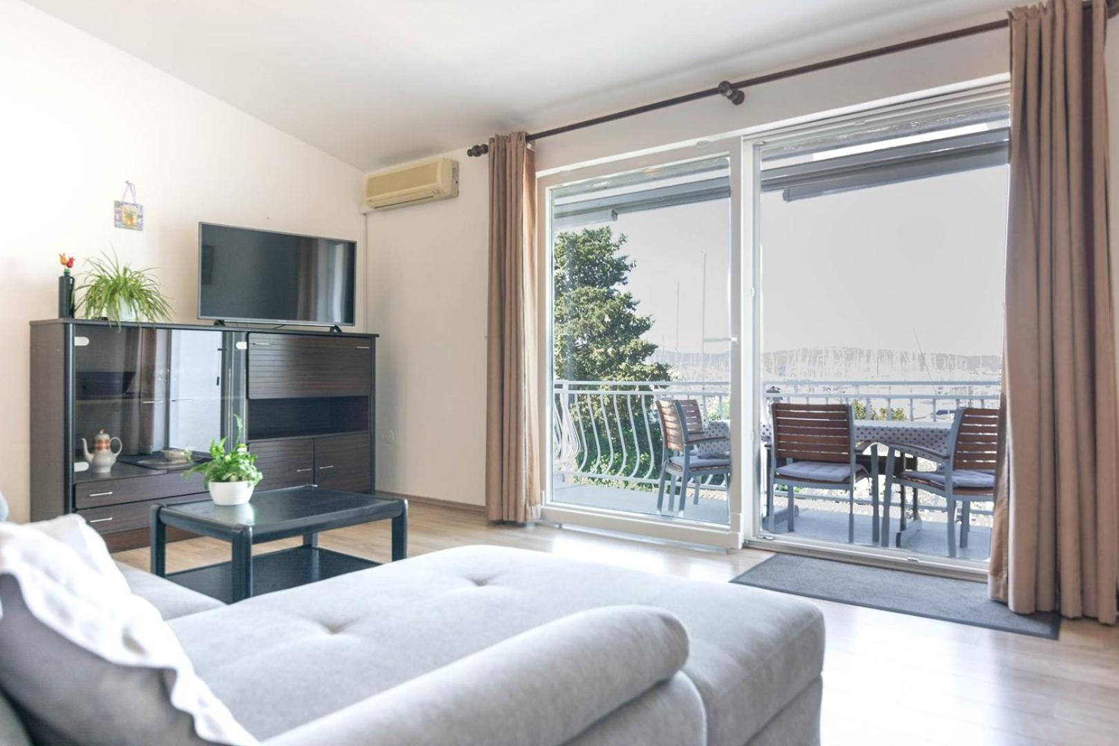 Apartment Rajna 比奥格勒·纳·莫鲁 外观 照片